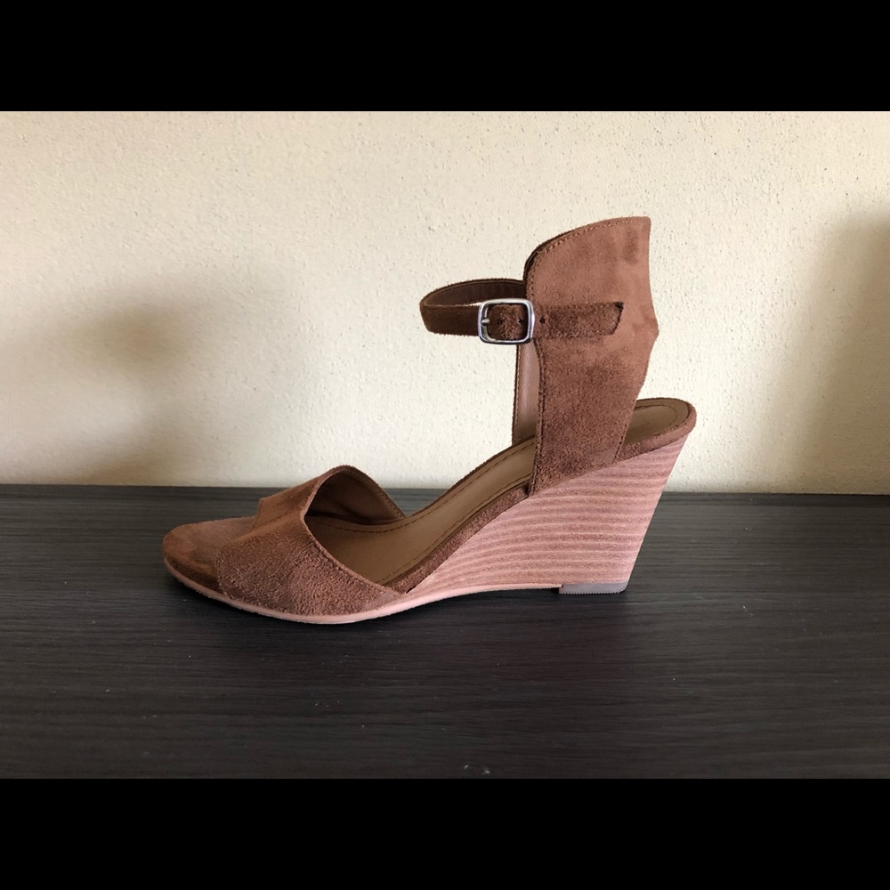Brown Sandals - Picture 2 of 13